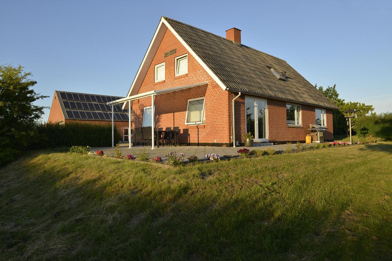 Kardybvej 8 Bed & Breakfast Tastum Exterior photo